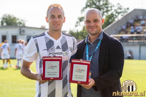 Priznanje za izjemno sezono sta prejela Matic Maruško in Luka Bobičanec, ki sta bila v izboru SPINS izbrana v najboljšo enajsterico sezone Prve lige Telekom Slovenije 2020/2021