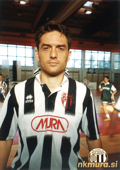 Ismet Muniši leta 2000.