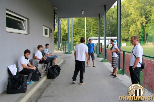Muraši pred odhodom v Baku.