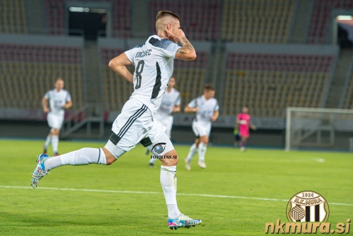 Luka Bobičanec se veseli zadetka.