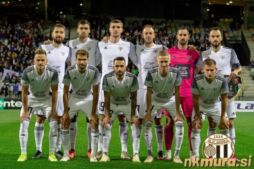 Začetna enajsterica Mure prit Rennesu. Stojijo od leve: Lorbek, Gorenc, Mulahusejnović, Maruško, Obradović, Kous. Čepijo: Horvat, Pucko, Lotrič, Karničnik in Šturm.