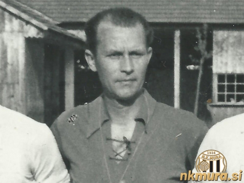 Vladimir Kukanja je nekdanji igralec Mure, član upravnega odbora NZS, nogometni trener in sodnik. Leta 1949 je prejel priznanje NZS-ja.