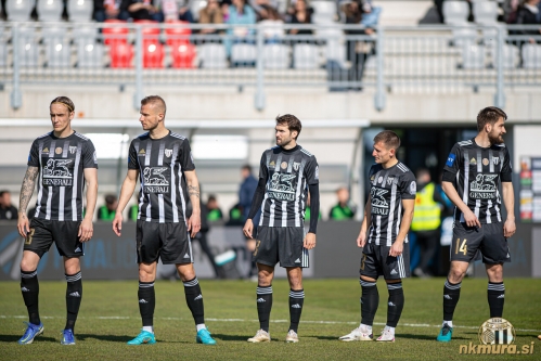 Muraši pred pričetkom tekme v Sežani. Od leve: Marin Karamarko, Gregor Balažic, Klemen Pucko, Klemen Šturm in Nik Lorbek.