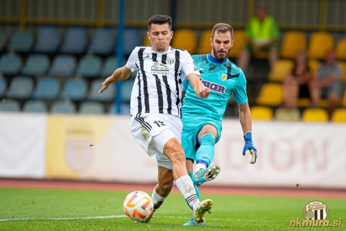 Mirlind Daku je zgrešil prazen gol.