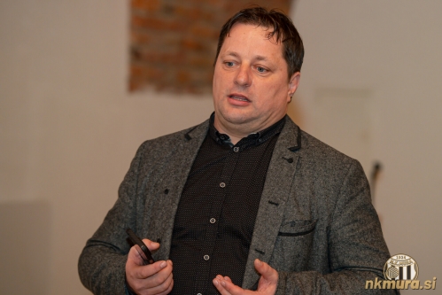Predsednik Robert Kuzmič.