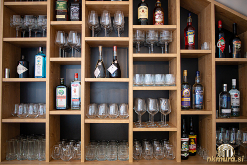 Murin dnevni bar.