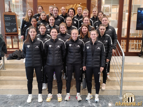 Zgornja vrsta: Lana Curman, Asja Cvetkovič, Teja Truntič,  Silva Bomfim Thalita Ellen, Neža Hrga, Lea Dolinar. Četrta vrsta: Lana Jakšič, Hana Serec, Evelina Kos, Lara Klopčič, Margita Vasović. Tretja vrsta De Jesus Matos Josilene, Ines Sok, Neli Hofman, Anja Eferl, Špela Rozmarič. Druga vrsta Ana Marija Kršljin Stojič, Živa Rakovec, Tija Šoštarič Karič, Kaja Horvat. Prva vrsta Lucija Kos, Kaja Korošec, Iva Kocijan, Špela Rozmarič.