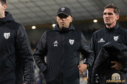 Glavni trener Dejan grabić in trener vratarjev Aleš Luk.