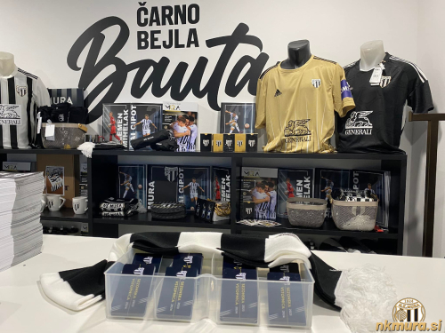 Čarno bejla bauta.