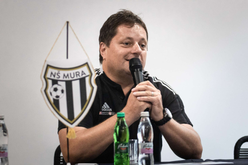 Predsednik Robert Kuzmič.