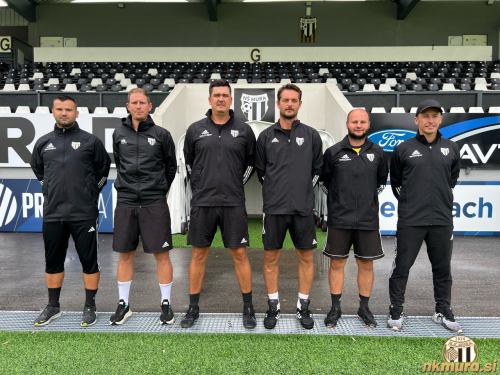 Stojijo od leve: Roman Gostan, Matjaž Kek ml., Dejan Veršovnik, Jernej Repina, Aleksander Hedižavec, Robert Koren.