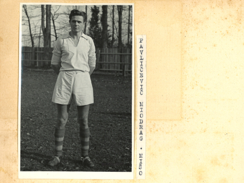 Miodrag Pavličević Mišo leta 1951 v dresu Mure. Leta 1959 je bil sekretar kluba OFK Beograd.