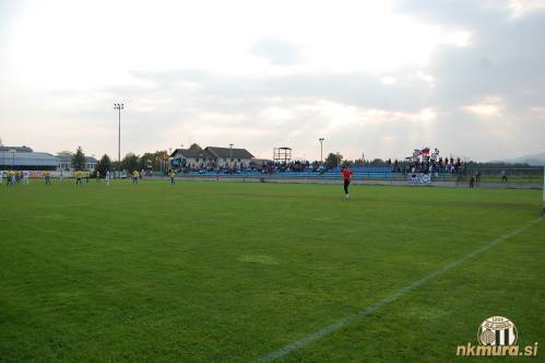 Pogled na stadion Šenčurja.