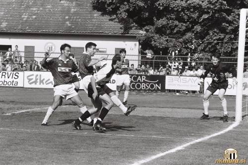 Marijan Bakula pred vrati Olimpije. Fotografija je s tekme Mura : Olimpija (15. maj 1994).