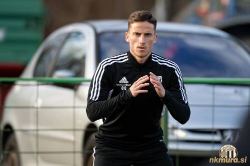 Sandi Nuhanović.