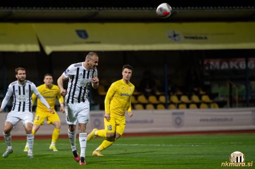 Matic Maruško se je vrnil v Murino obrambo in presegel mejo 350 nastopov za črno-bele.