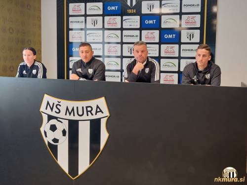 Novinarska konferenca pred polfinalnima pokalnima tekmama. Od leve: Špela Kolbl, Vladimir Kokol, Anton Žlogar in Sandi Nuhanović.