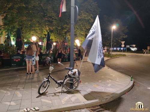 Pred Zvezdo.