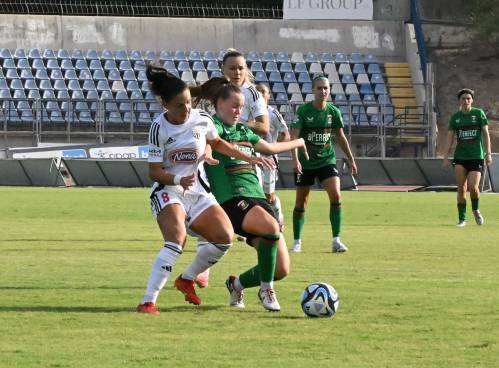 Lucija Kos v akciji.