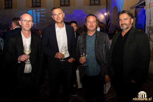 V sredini: Tomaž Gider, prokurist družbe GMT in Dejan Kološa, nekdanji predsednik Mure.