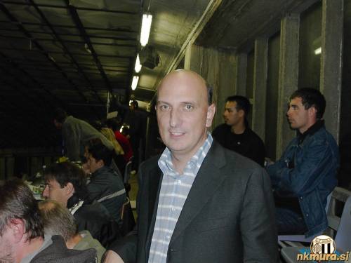 Predsednik Mure Georg Suban na tekmi Maribor : Mura.