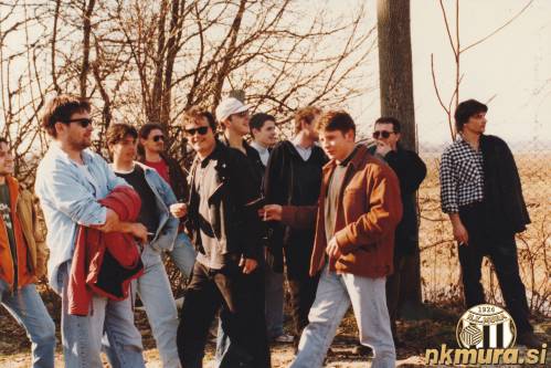 Gledalci na tekmi Mura : Olimpija, 6. aprila 1996.