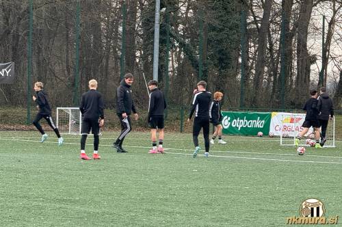 Uvodni trening mladih v pripravah na spomladanski del sezone.