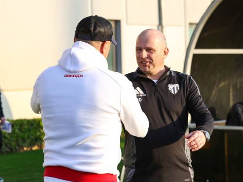 Pozdrav trenerjev - Vladan Milojević in Oskar Drobne.
