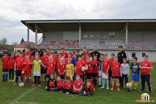 Florijan Raduha, Žiga Kous in Kai Cipot so obiskali trening otrok v NK Šalovci.