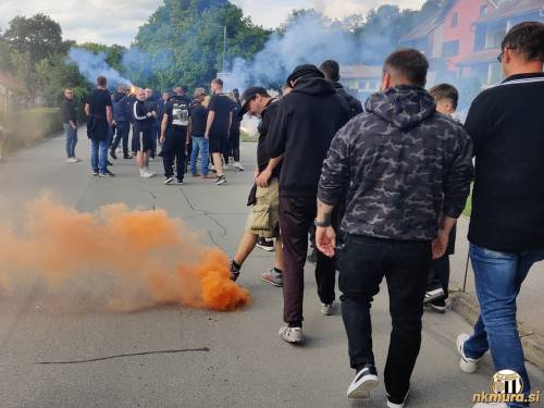 Na Razlagovi ulici.