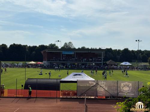 Pogled na Holzbau Lappi Areno v Gabersdorfu.