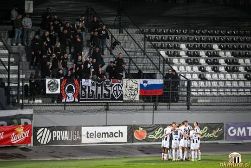 Slavje murašev po doseženem zadetku proti Primorju.