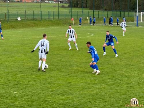 Mura : Slaven Belupo.